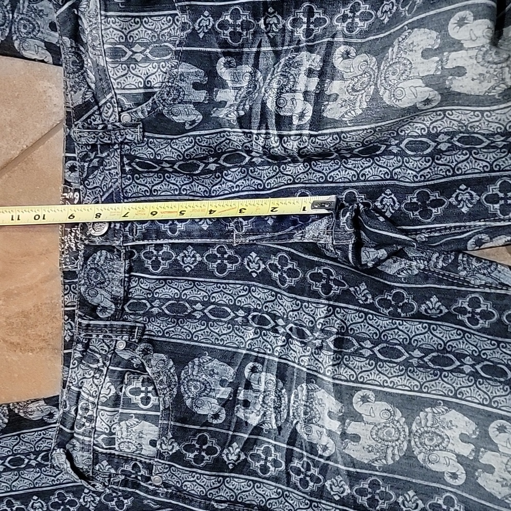 Elephant Printed Flare Denim Jeans - Picture 7 of 9